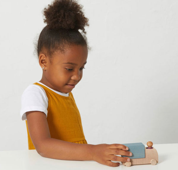 Lubulona Truck With Figure