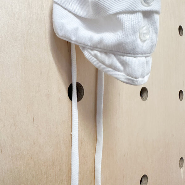 Vintage 1980s White Baby Bonnet / Hat // NB 0M