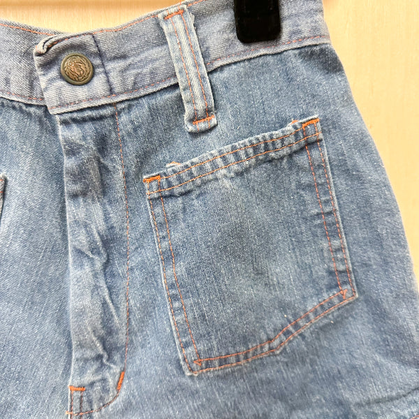Vintage 1970s Denim Shorts / size 7