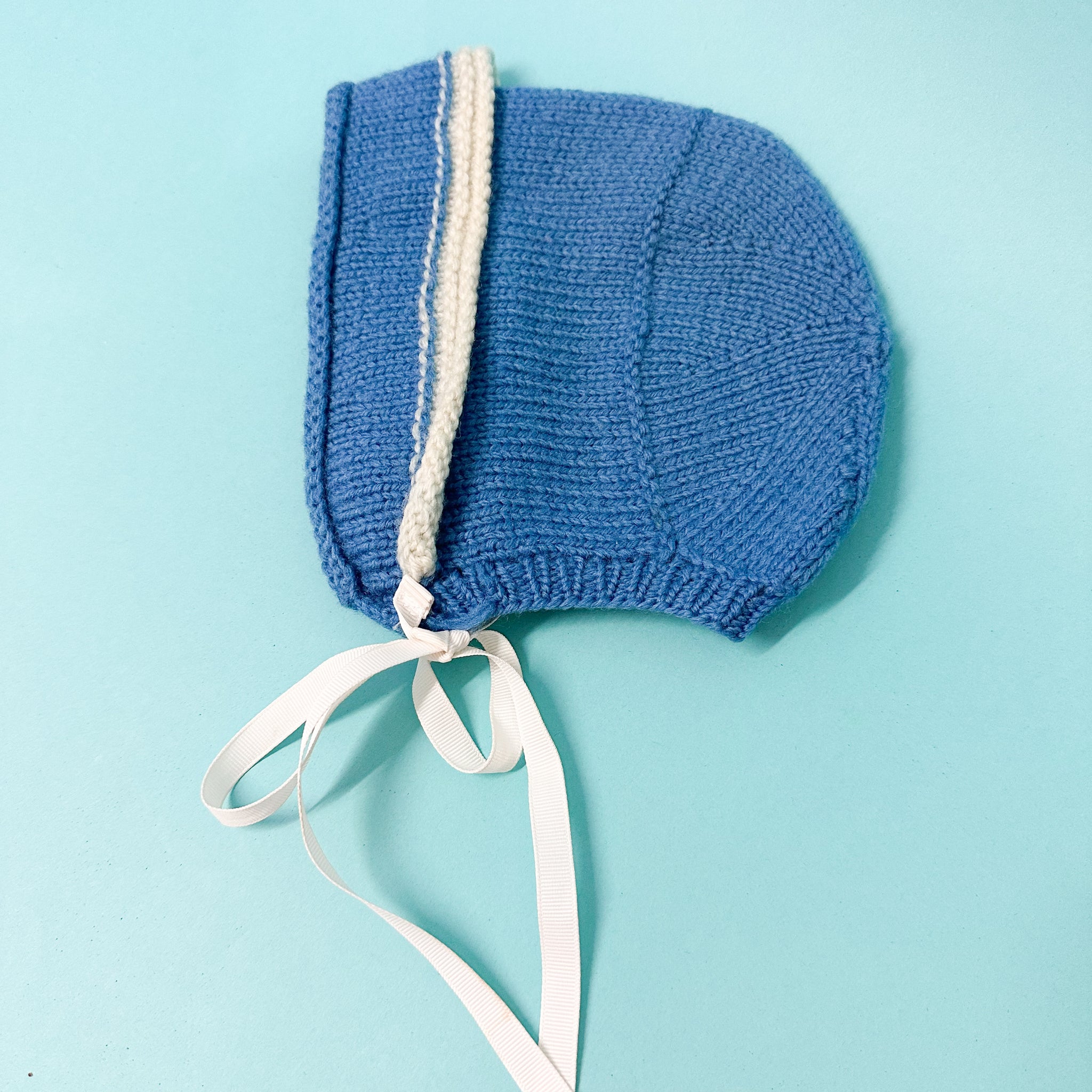 Vintage 1960s Blue Wool Bonnet / older toddler size