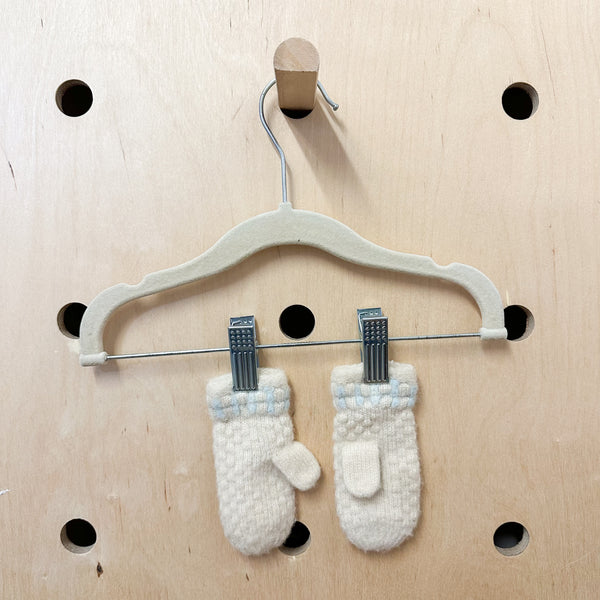 Vintage 1950s Cream Wool Mittens / baby size