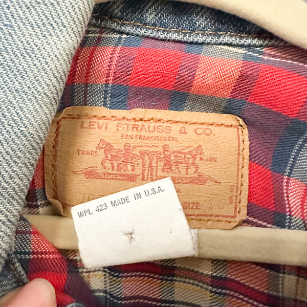 Vintage 1980s Flannel Lined Levis Denim Jacket / 10yr