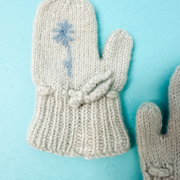 Vintage 1950s Blue Wool Mittens / baby size