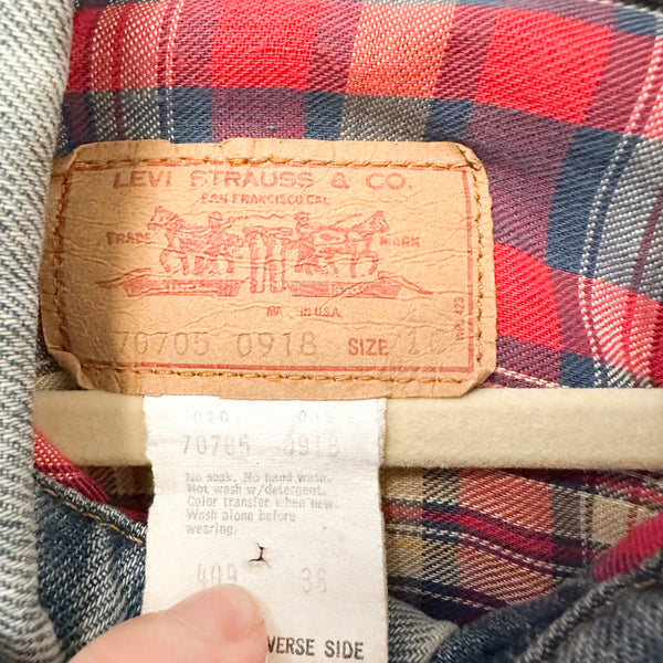 Vintage 1980s Flannel Lined Levis Denim Jacket / 10yr