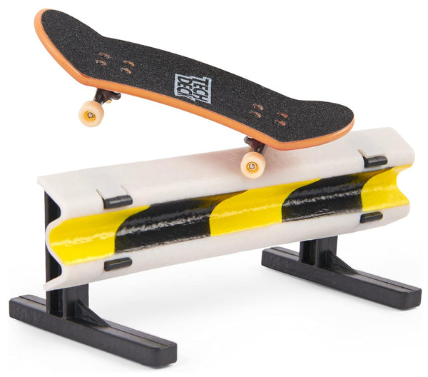Tech Deck Versus 2 Pack with Obstacle (Styles Vary)