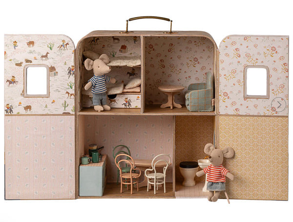 Maileg SuitCasa Portable Mouse House
