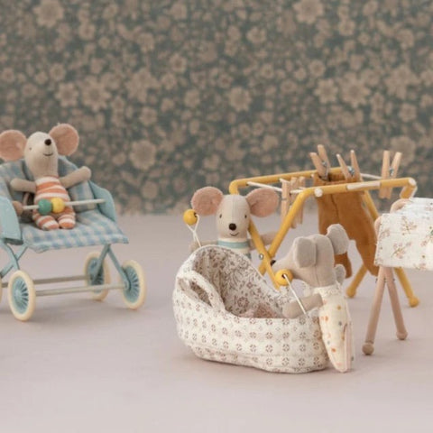 Maileg Mouse Carrycot