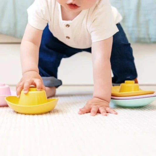 Le Jouet Simple Stacking Boats