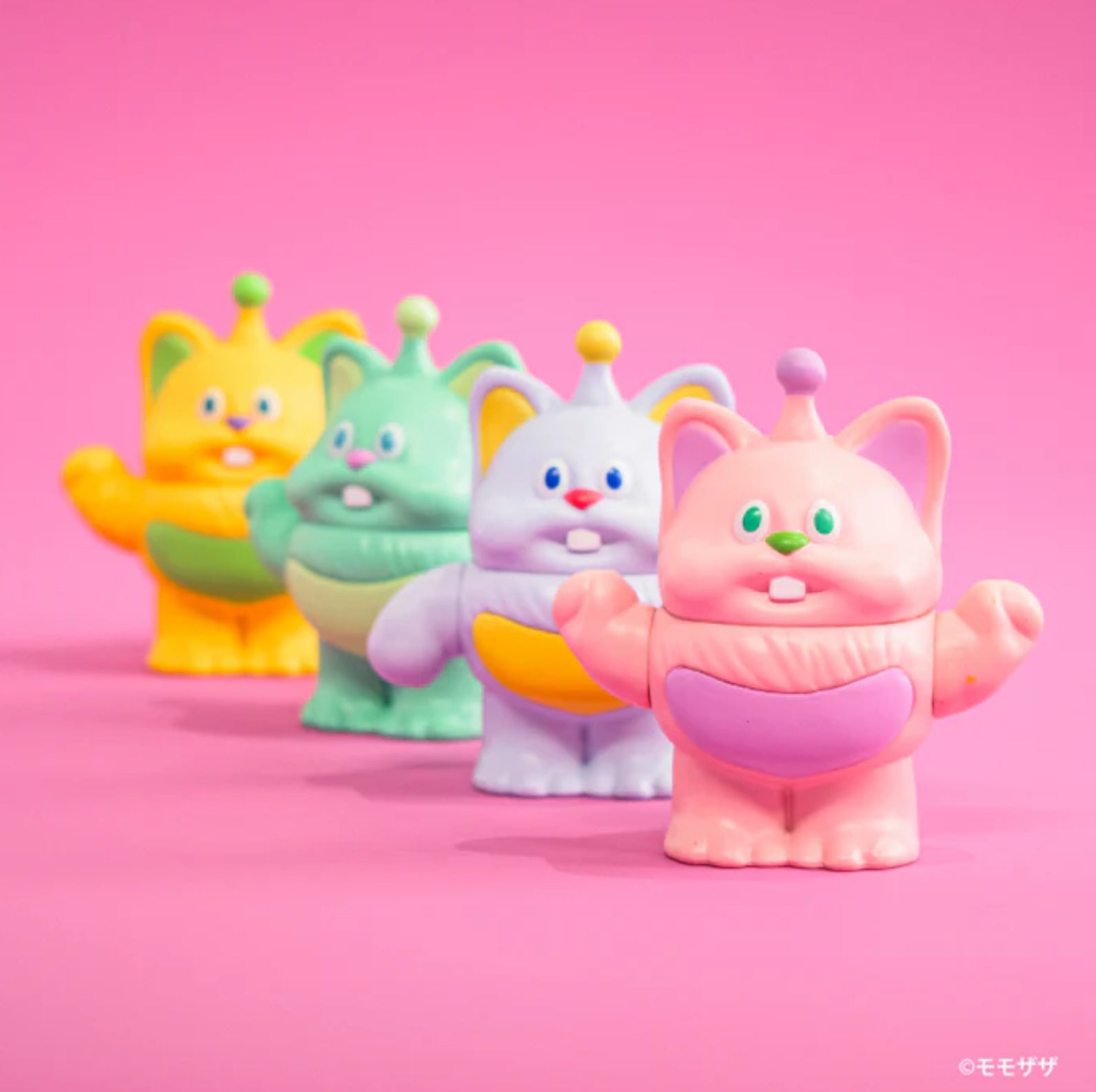 HELLO IN THE WORLD!! Vol.1 MOMOZAZA / Minichikuwa Figure Collection
