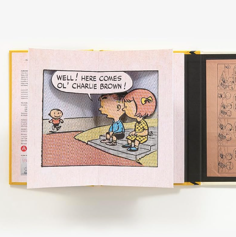 Here Comes Charlie Brown! A Peanuts Pop-Up