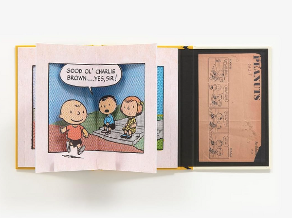 Here Comes Charlie Brown! A Peanuts Pop-Up