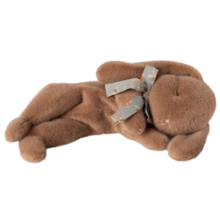 Maileg Sleeping bunny plush - Small in Soft brown