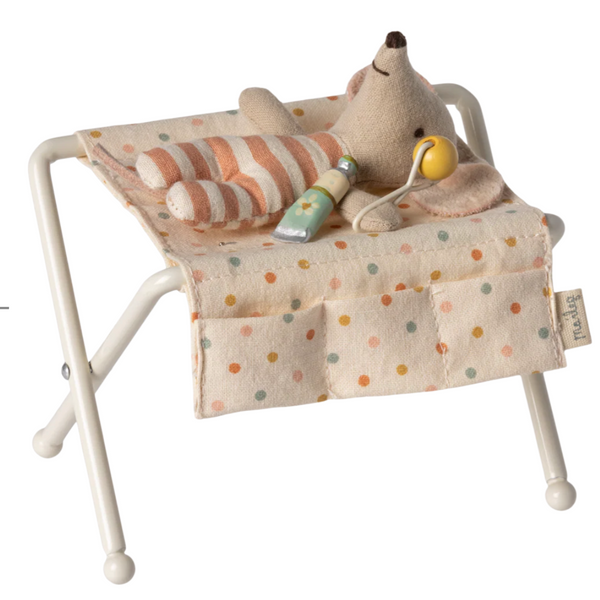 Nursery Table, Baby Mouse in Off White