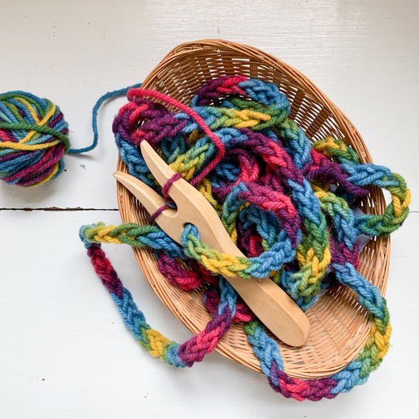 Filges Braiding Fork With Wool Yarn