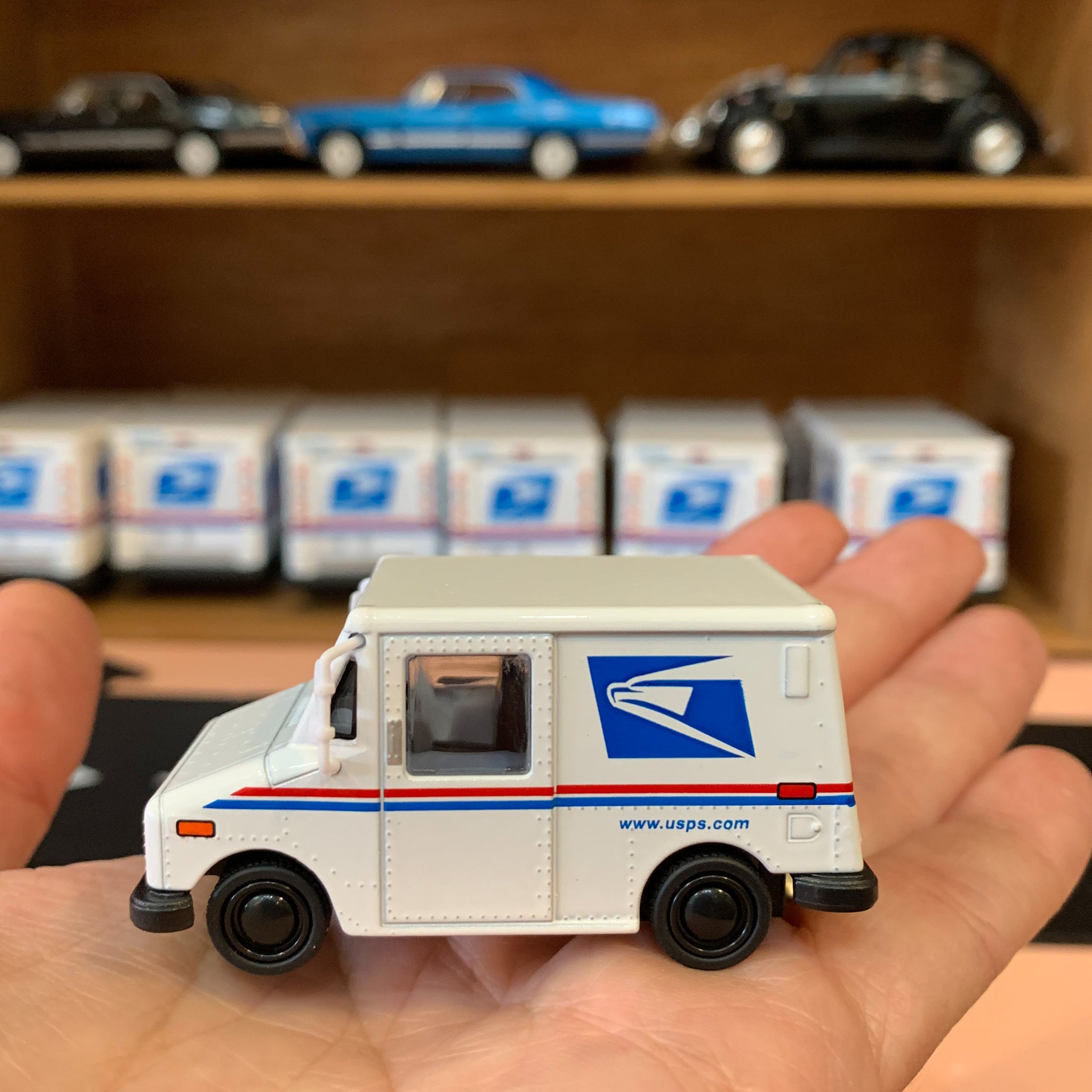 Mini Mail Truck